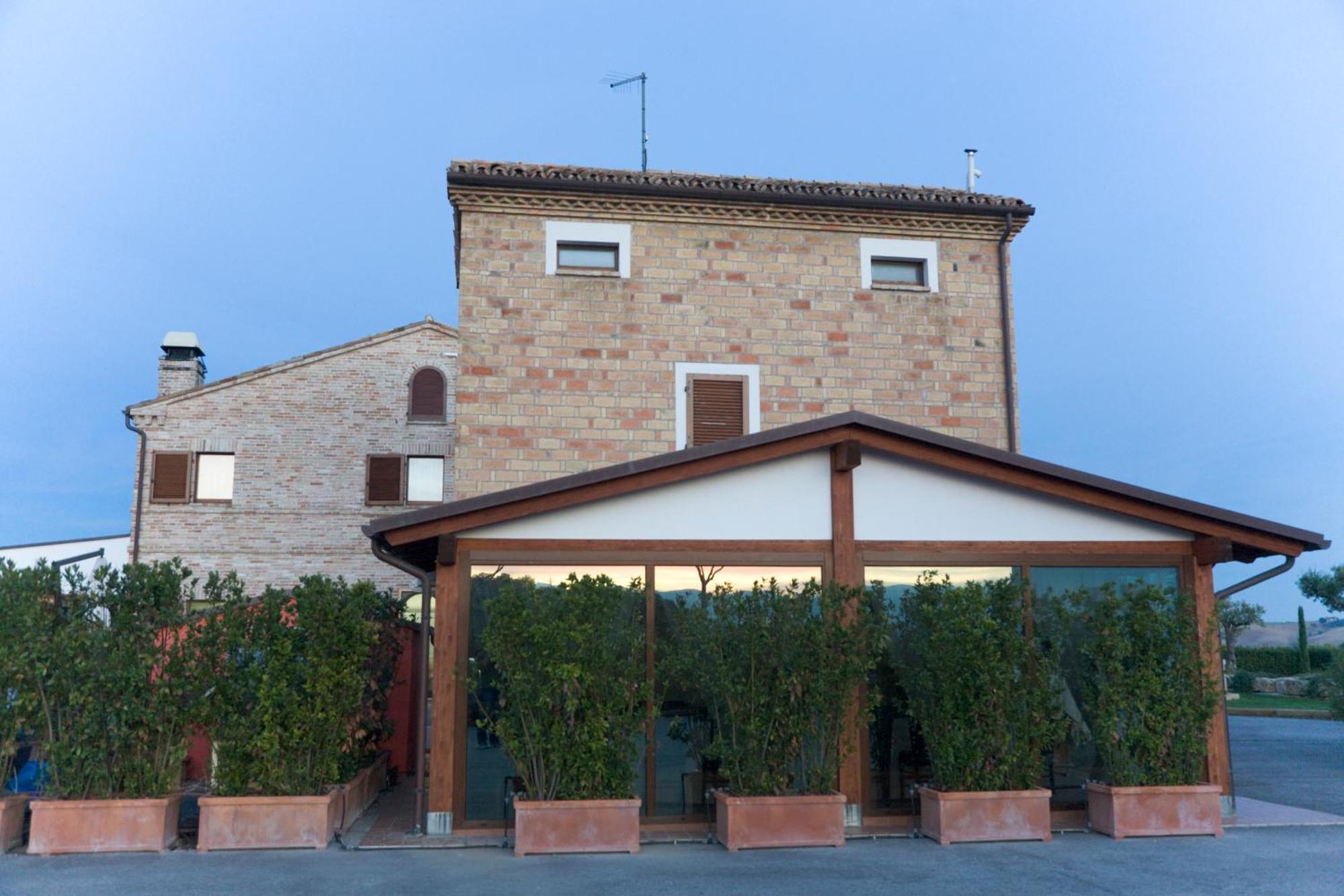 Osteria Dei Segreti Pensionat Appignano  Eksteriør billede