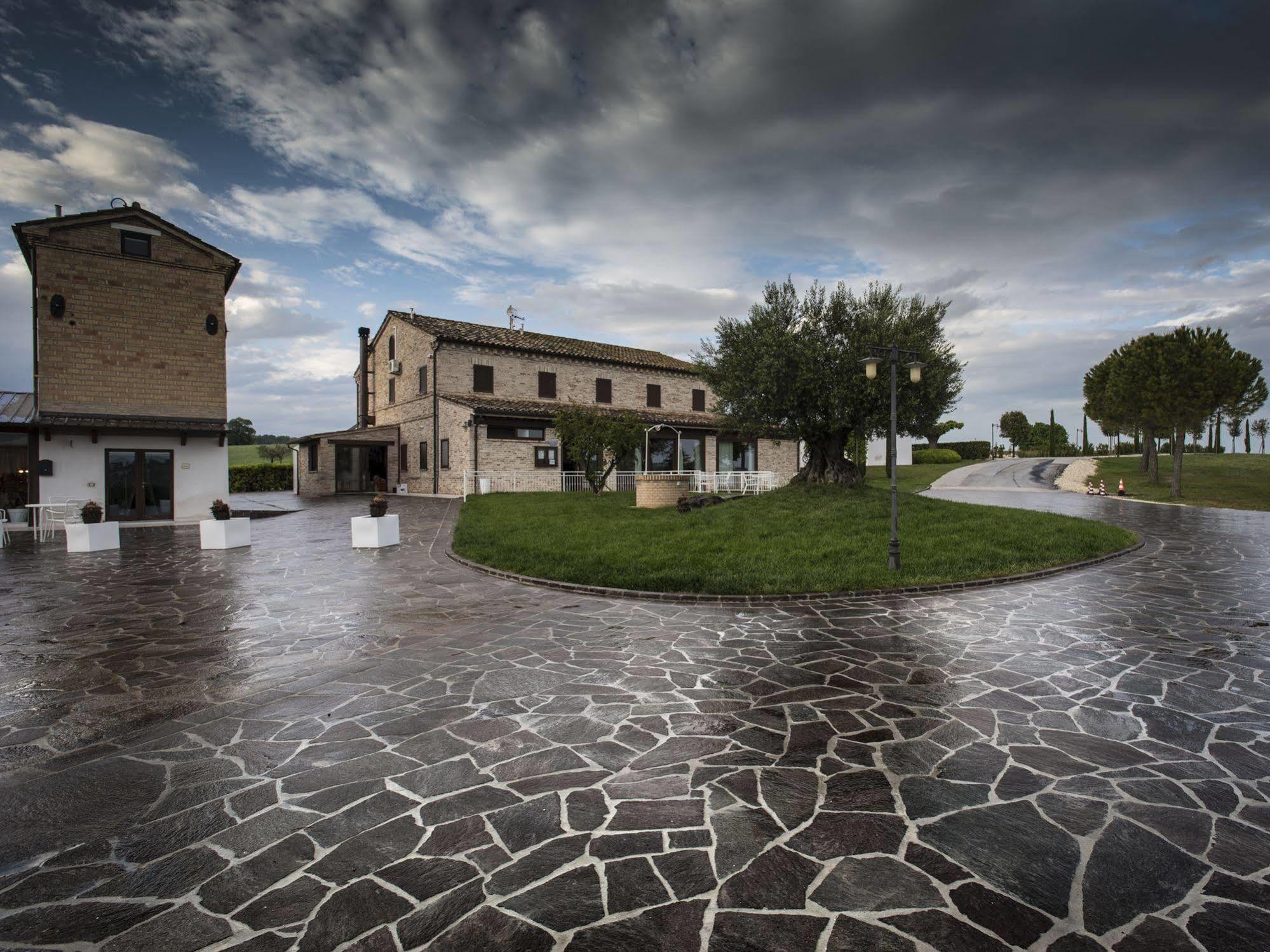 Osteria Dei Segreti Pensionat Appignano  Eksteriør billede